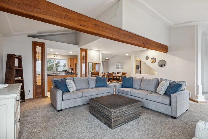 Pacific Watch - Large Group Fun! Game Room, Hot Tub — photo 3