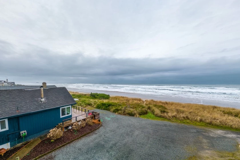 Beachside Bungalow - Direct Beach Access