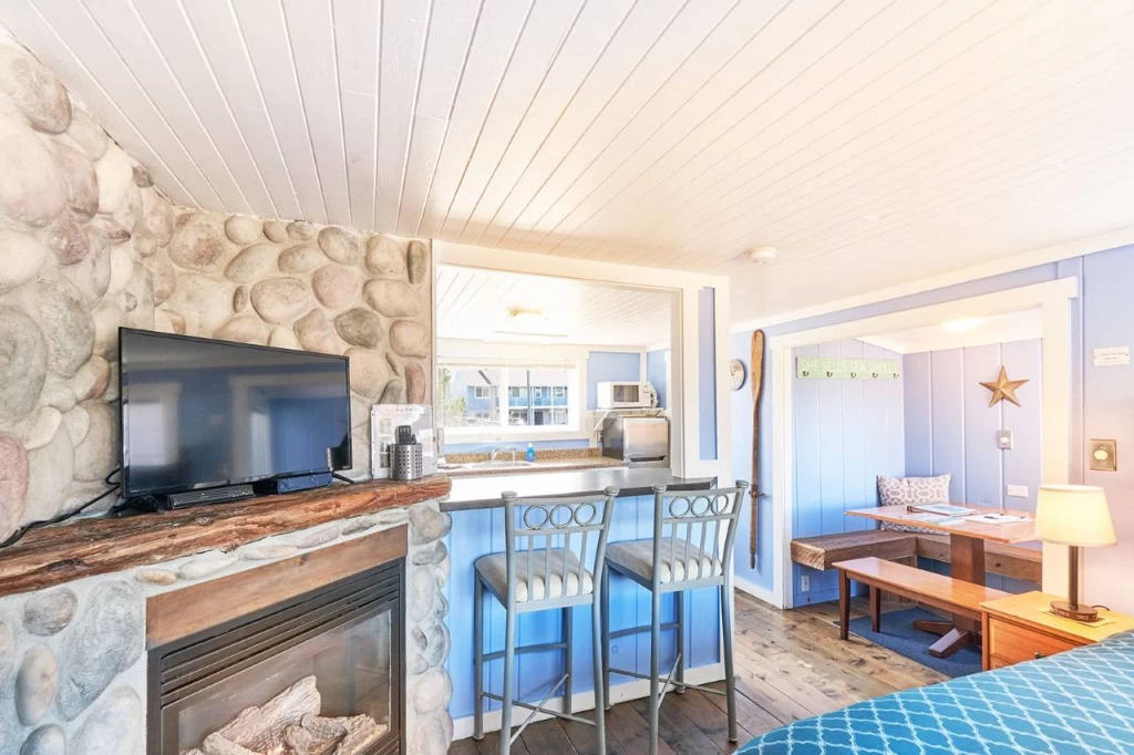 Beachside Bungalow # 6 - Cozy Studio for Two — photo 4