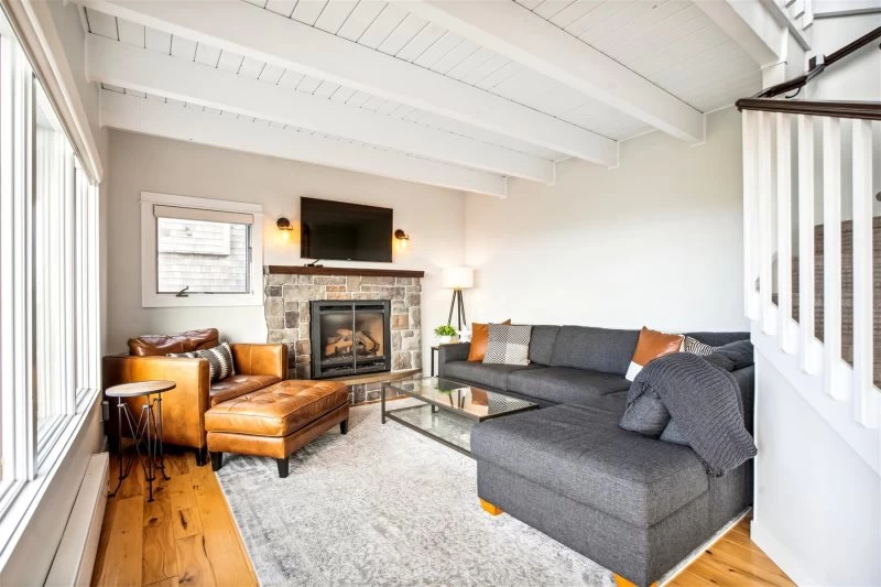 777 Ocean - Hot Tub, EV Charger — photo 4