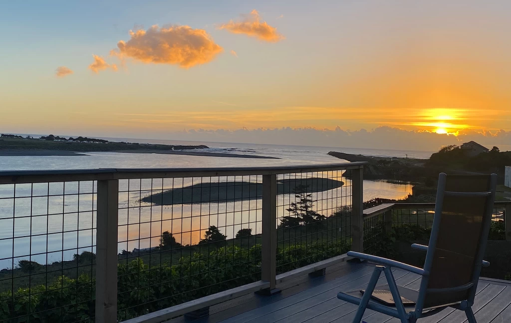 River’s End-Best River and Ocean Views, 2+acres, Hot Tub — photo 2