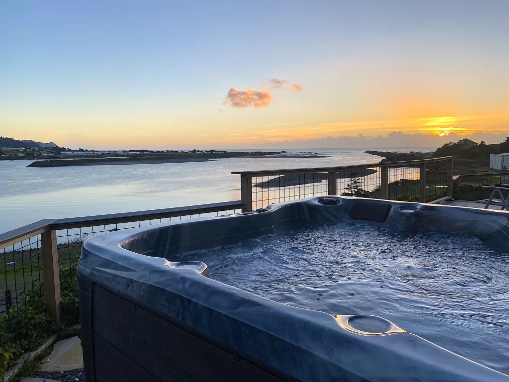 River’s End-Best River and Ocean Views, 2+acres, Hot Tub — photo 3