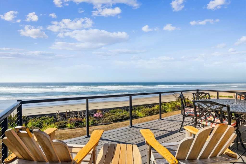 Schilling Beach House - Private Beach Access — photo 2