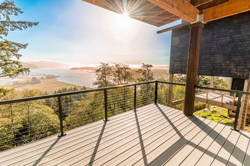 Pacific Baywatch - Brand-New Luxury Studio for Two