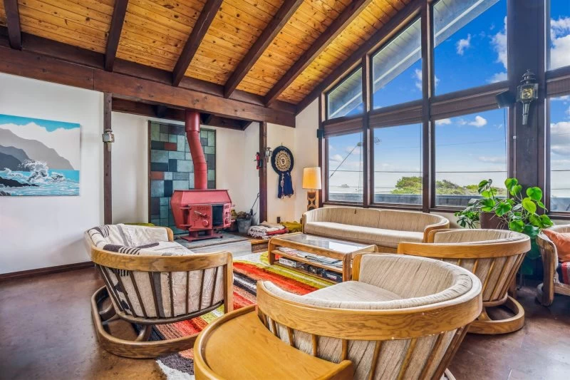Loki's Longhouse - Fun '70s Vibe — photo 4
