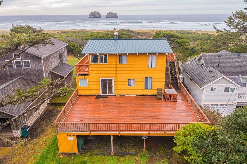 Arnold Beach House - Hot Tub, Direct Beach Access — photo 2
