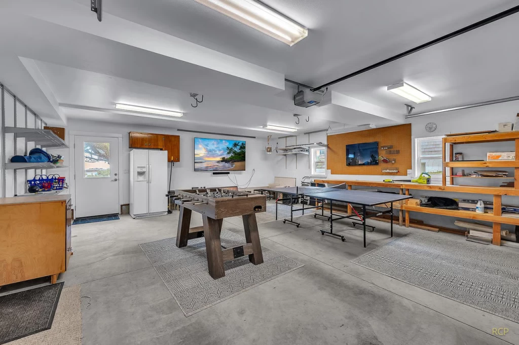 Rockaway Getaway - Hot Tub, Game Room, EV Charger — photo 4