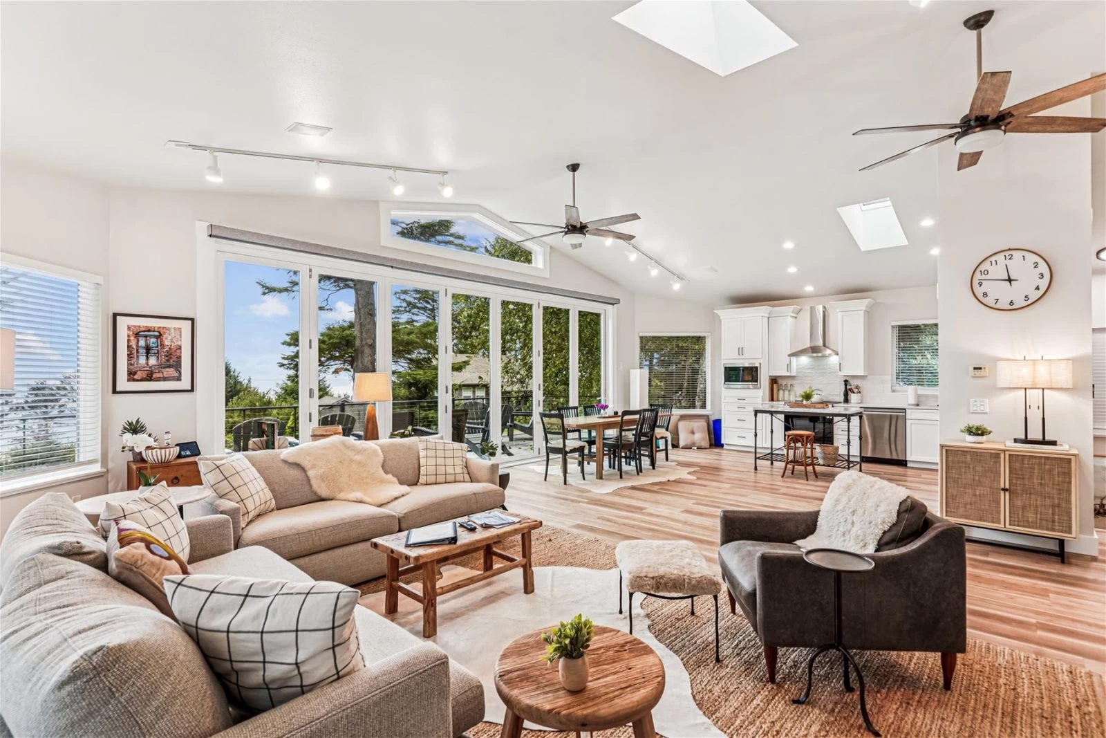 Ocean View Haven - Newly Remodeled, Pet Friendly