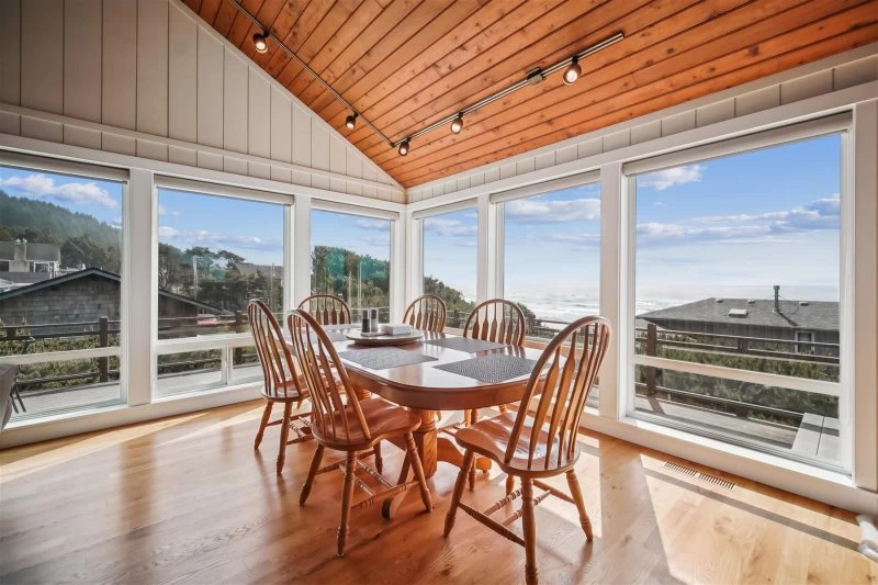 The Aerie - Convenient Location, Ocean View — photo 5