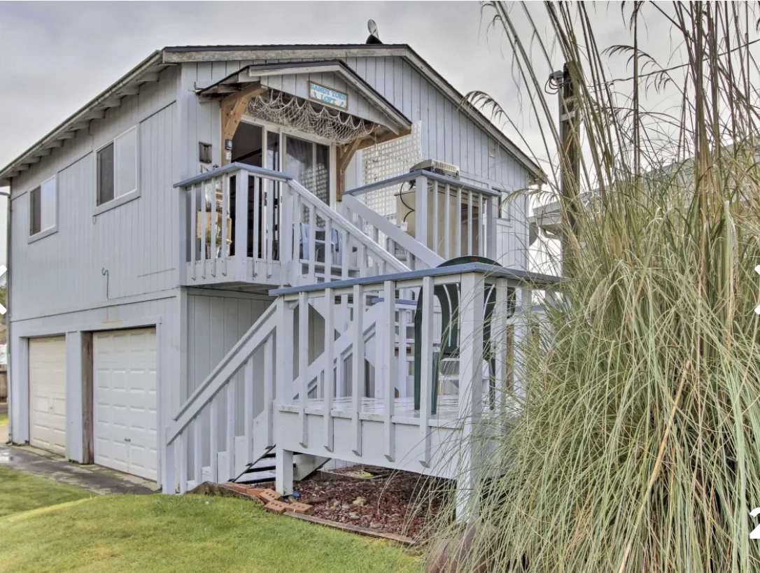 Sandy Toes Studio Loft