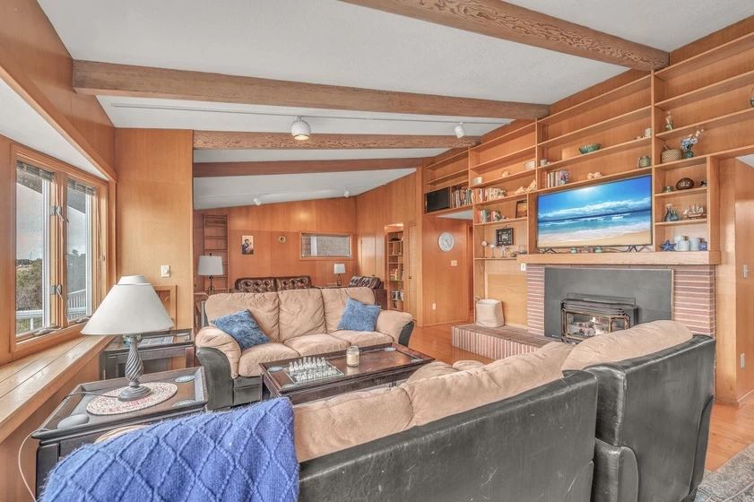 Paradise on the Prom - Indoor Hot Tub — photo 4