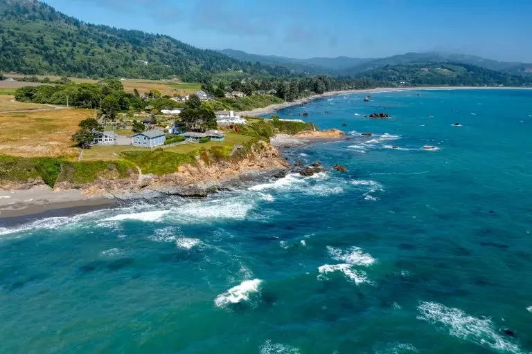 Ocean Mist Beach House & Cottage - Hot Tub, Beach Access