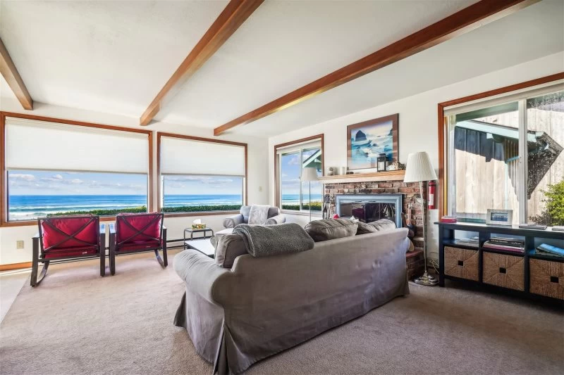 Falcon Getaway - New Oceanfront Listing! — photo 4