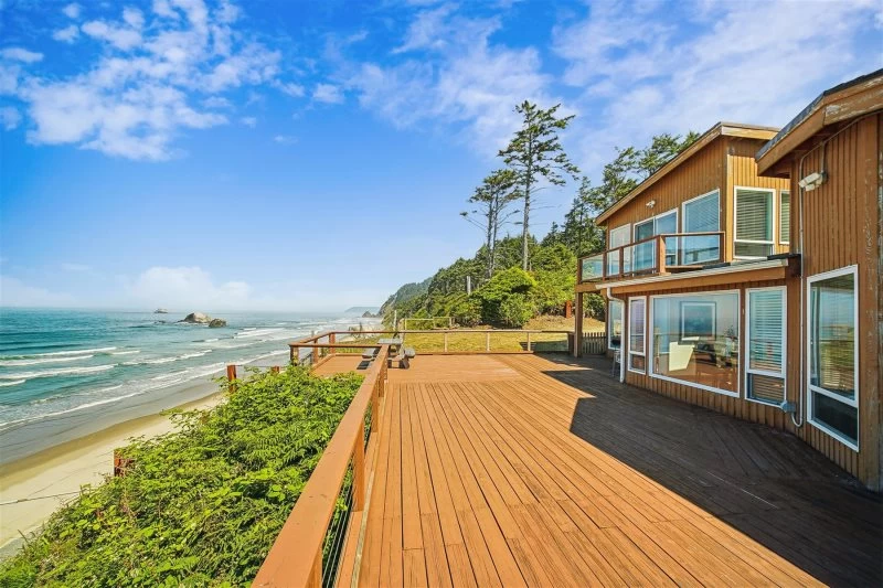 Endless Views - New Listing!