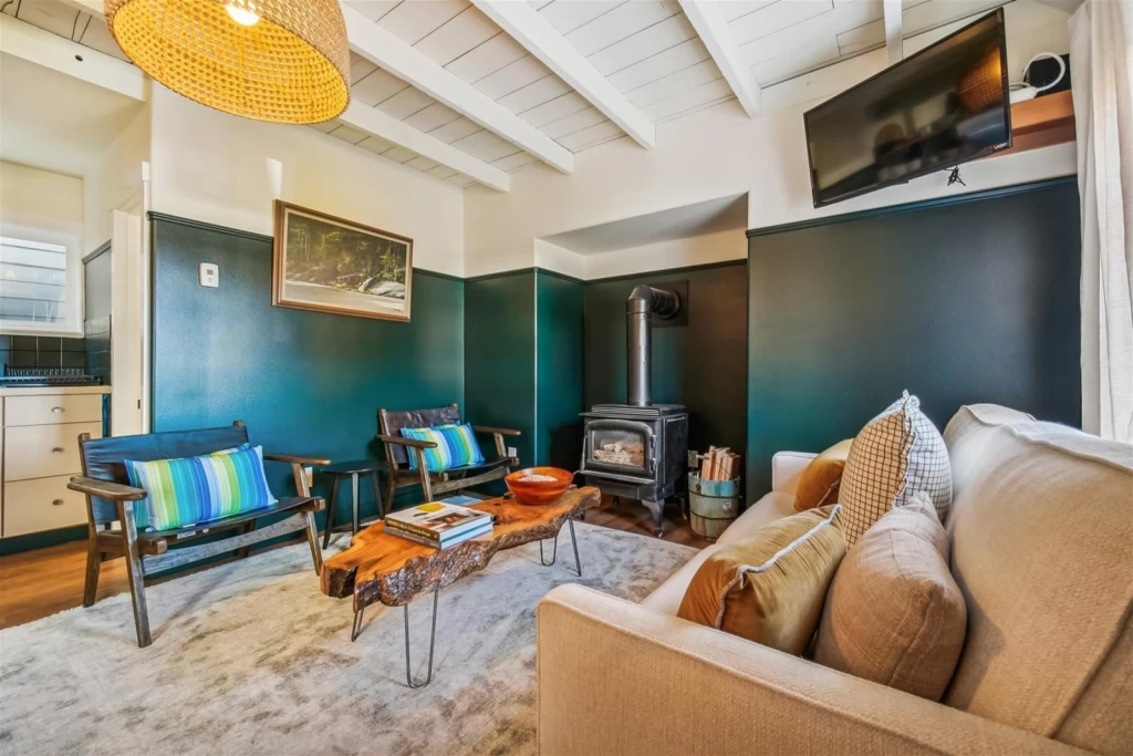 Left Coast Hideaway - New! Steps from the Sand — photo 2