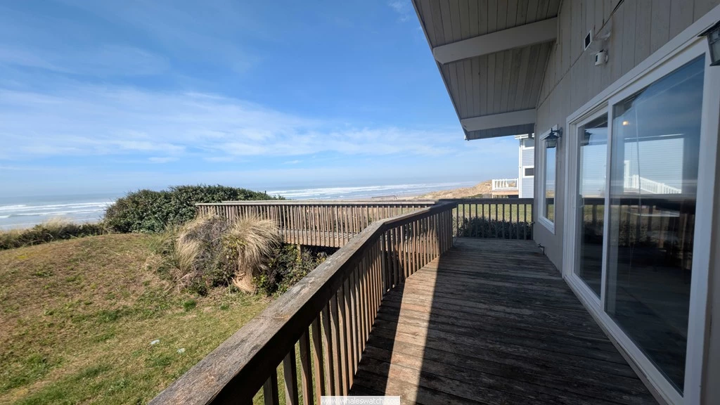 Ocean's Edge beachfront on Heceta Beach