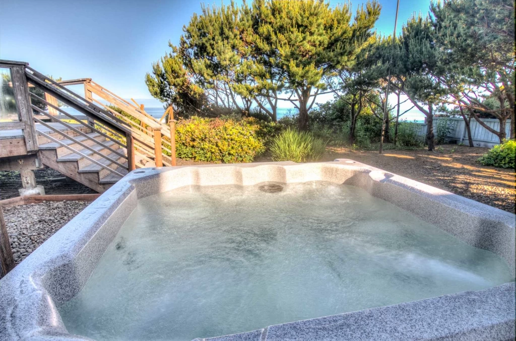 Our Ocean Vista- New! Private 1-Acre, Beach Access, Hot Tub! — photo 3