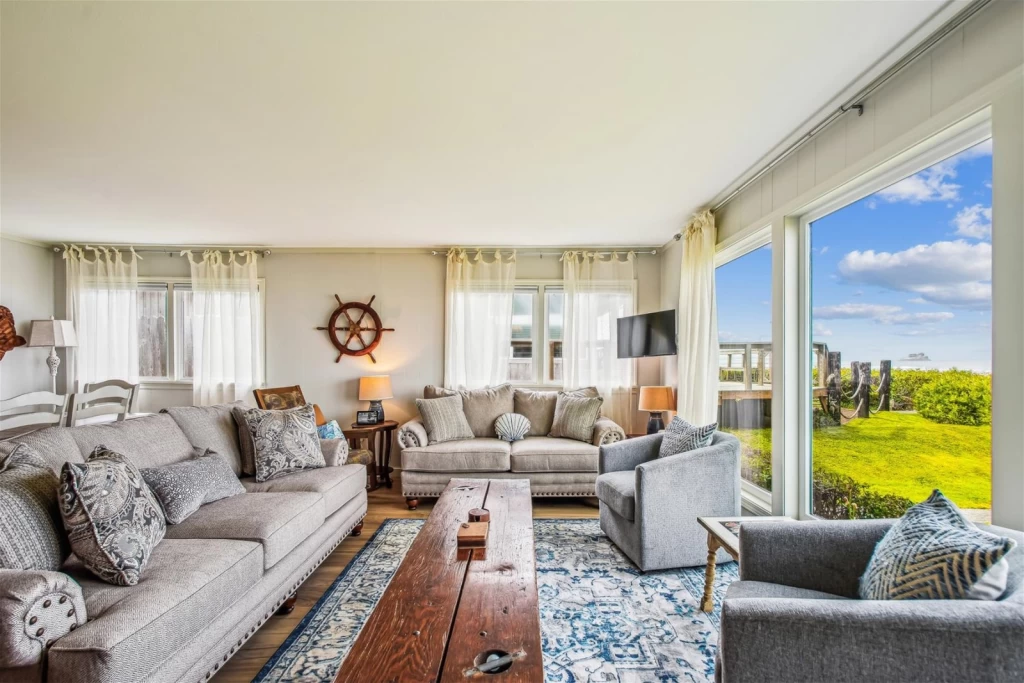 Cape Escape - New! Oceanfront, Private Beach Access — photo 4