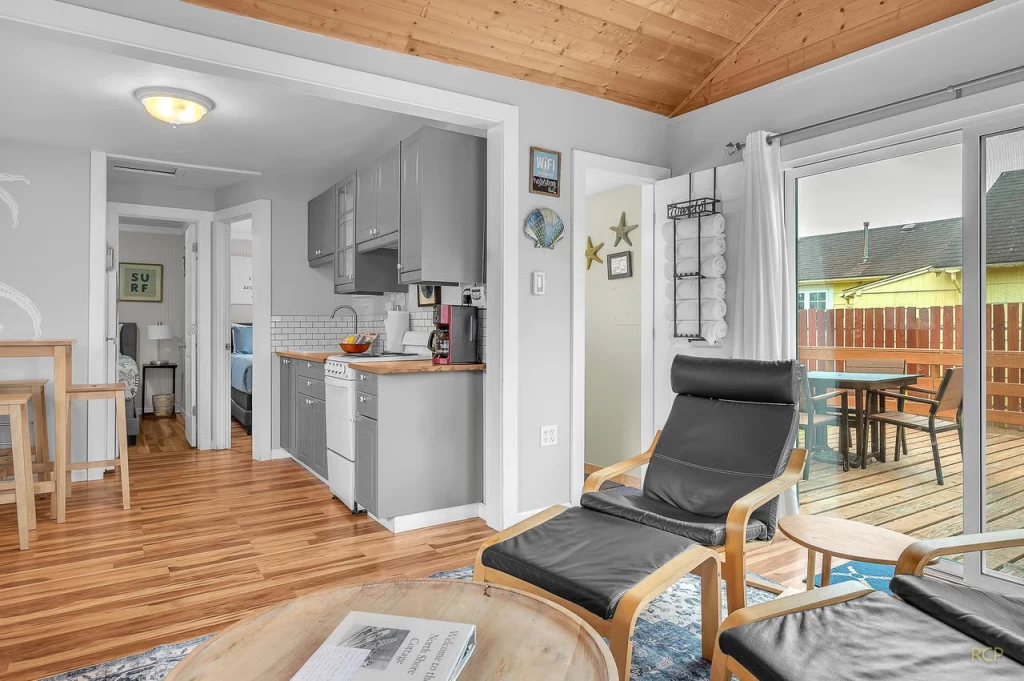 North Shore Cottage - New Listing! — photo 5