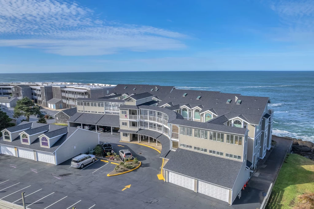 Thunderspray Villa - New! Depoe Bay Condo — photo 3