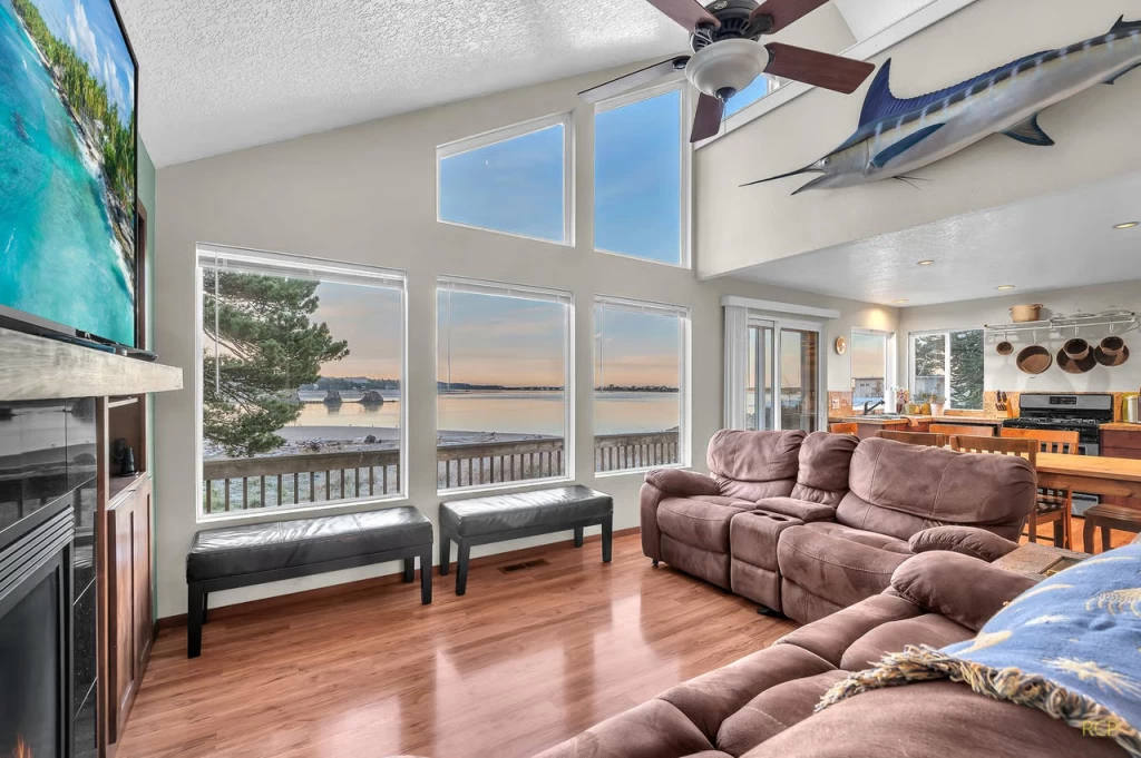 The Bay House on 52nd - Siletz Bay — photo 3