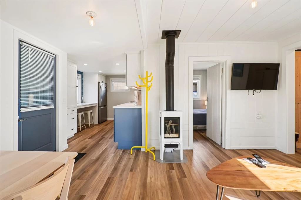 Odyssey - New Listing! North Tolovana — photo 3