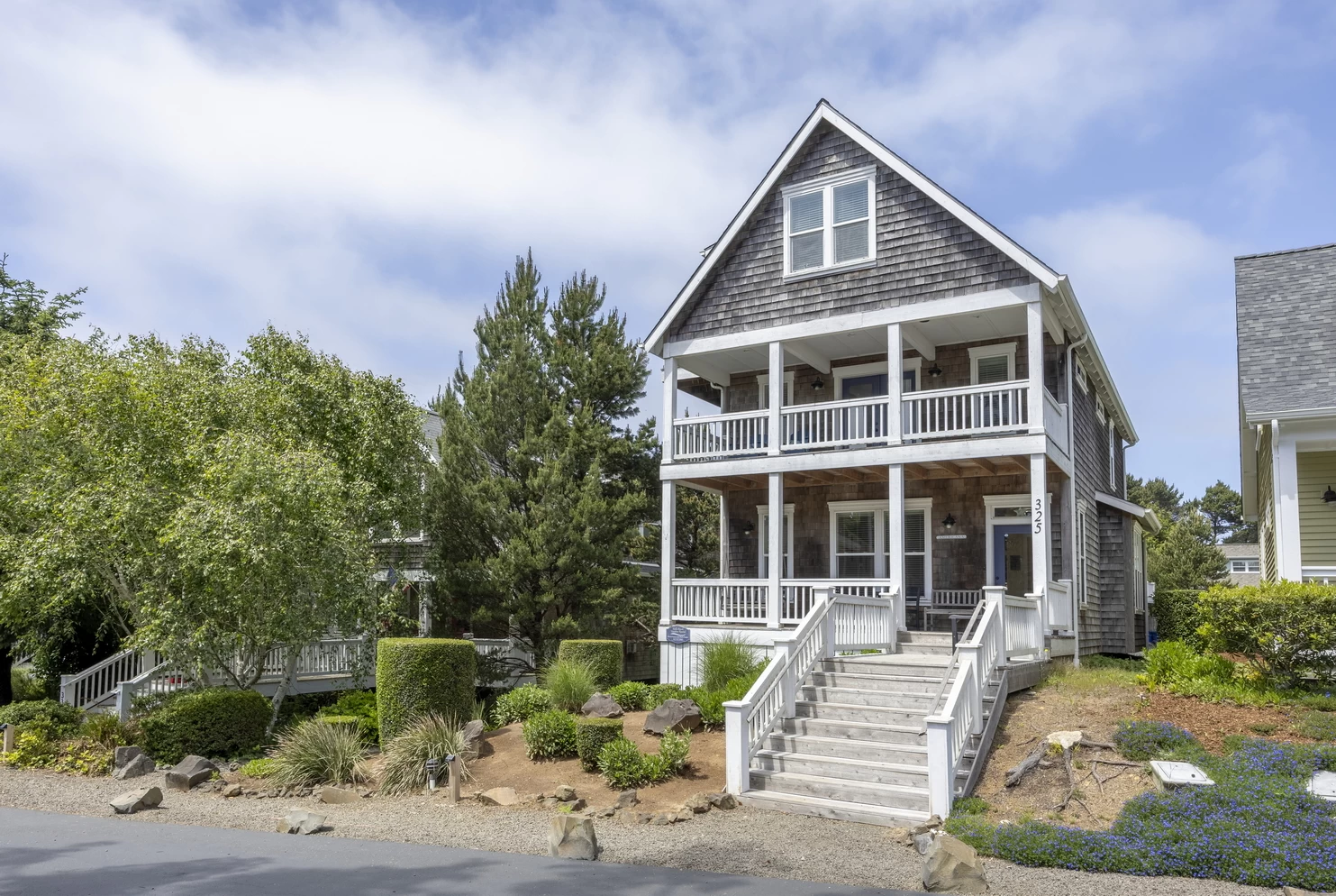 Americana | Bella Beach | Hot Tub | Bikes | Foos Ball | Family Cottage