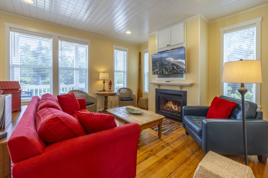 Americana | Bella Beach | Hot Tub | Bikes | Foos Ball | Family Cottage — photo 5