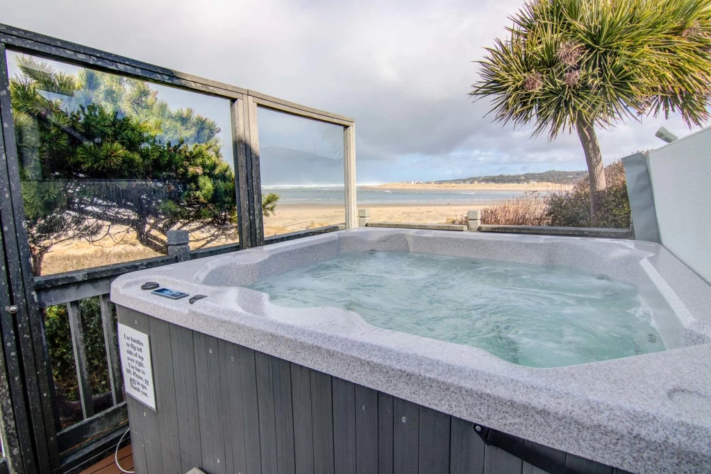 Corona Del Pacifico - Oceanfront, Hot Tub, Sunroom — photo 4