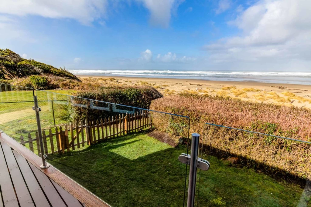 Corona Del Pacifico - Oceanfront, Hot Tub, Sunroom — photo 5
