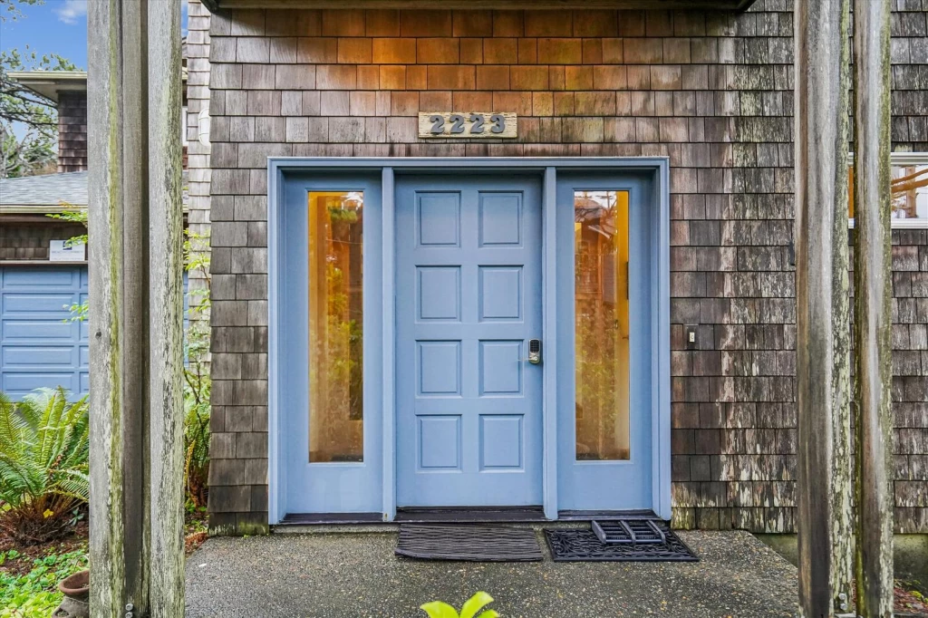 Pacific Vista - New Listing! — photo 2