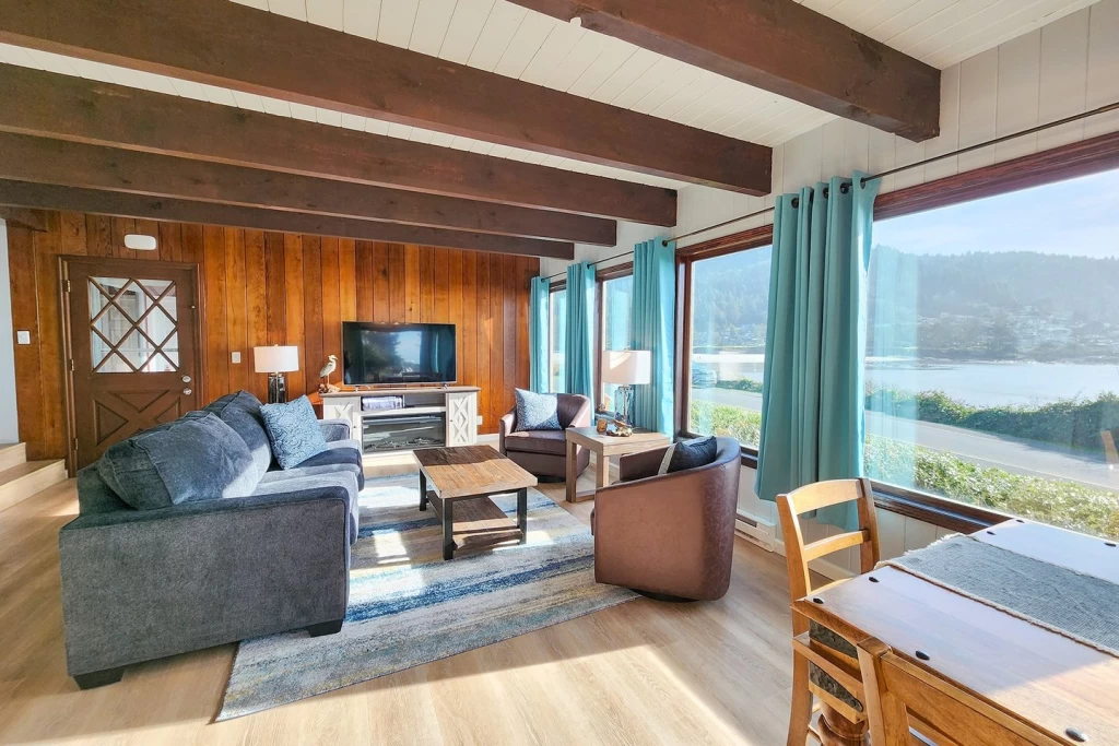 Rio Mar - Yachats, New Listing! — photo 2
