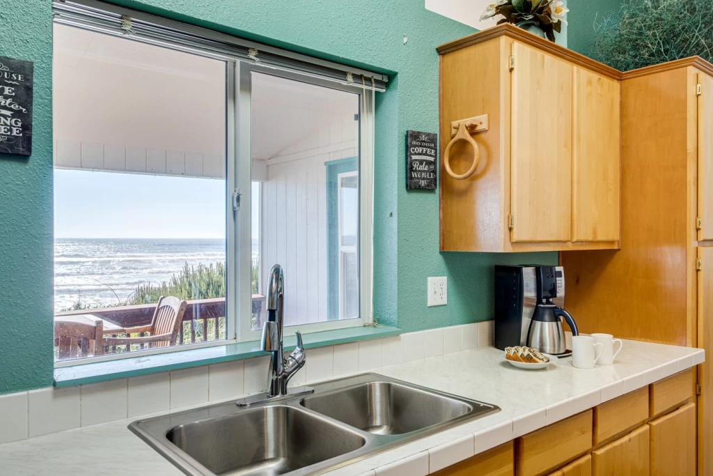 Sunset Beach House - New Listing! — photo 5
