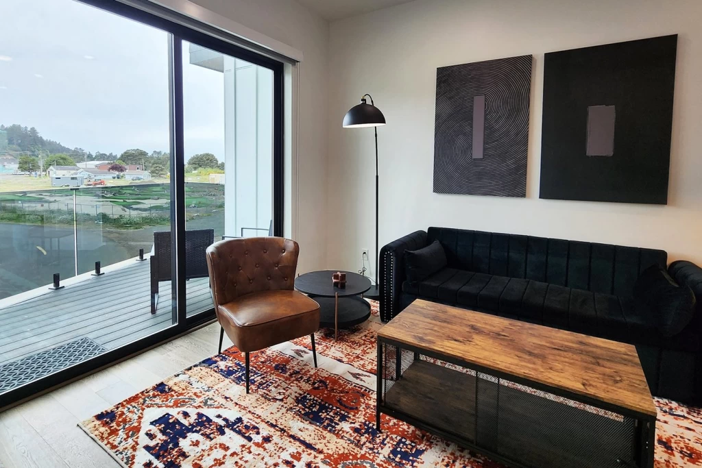Steel & Surf - Hot Tub, Pet Friendly, Bay Front! — photo 2
