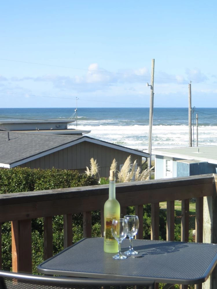 Captains Quarters with views of Heceta Beach